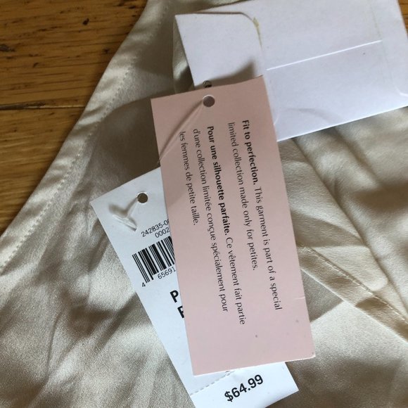 Brand New Women's Banana Republic Black and White Dressy Sleeveless Halter Top - Picture 4 of 7